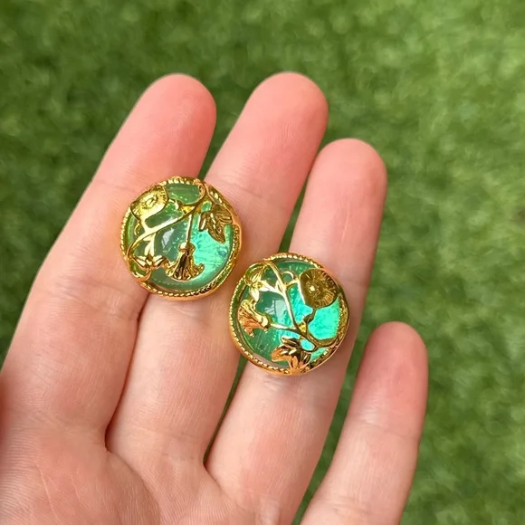 Emerald Green Round Earrings with Gold Floral Design - Picture 4 of 5